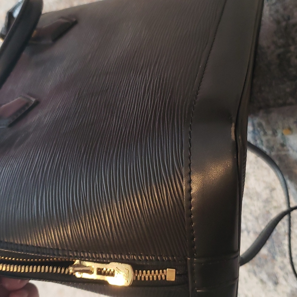 Louis Vuitton epi black alma - Picture 6 of 16